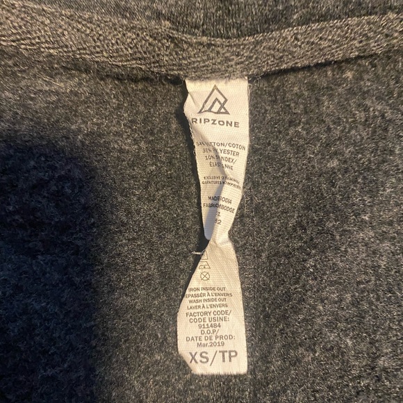 Rose gold accented fitted hooded sweater by RipZone - Picture 6 of 6